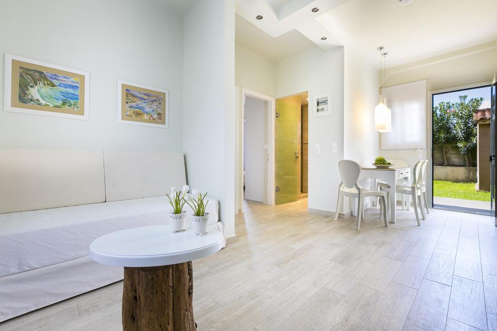 Olive Grove Studios & Apartments Свороната Экстерьер фото