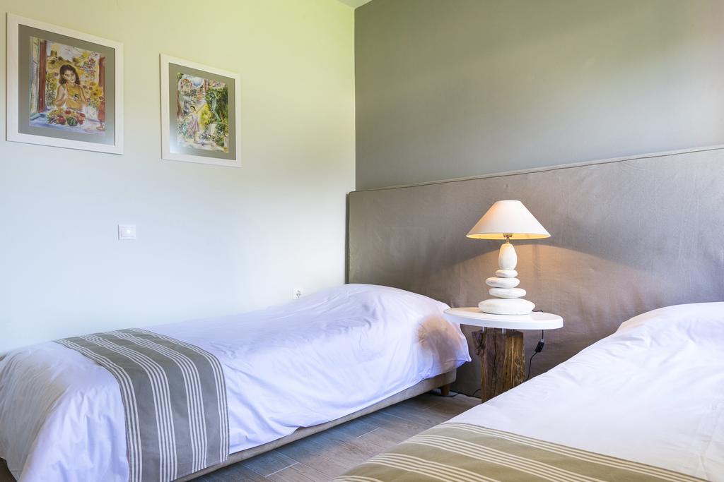 Olive Grove Studios & Apartments Свороната Экстерьер фото