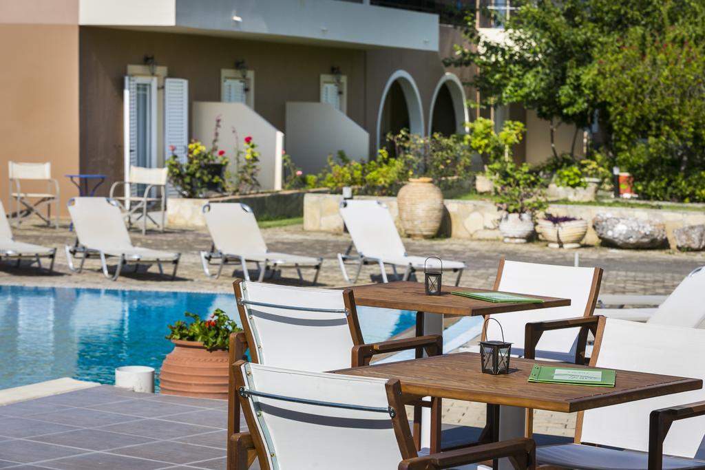Olive Grove Studios & Apartments Свороната Экстерьер фото