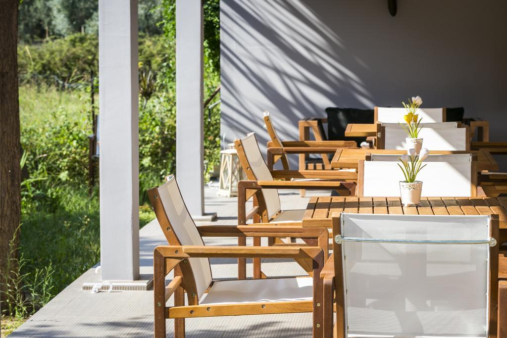 Olive Grove Studios & Apartments Свороната Экстерьер фото