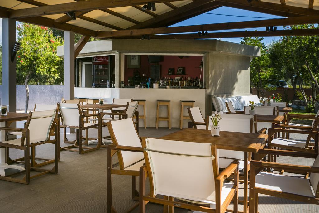 Olive Grove Studios & Apartments Свороната Экстерьер фото