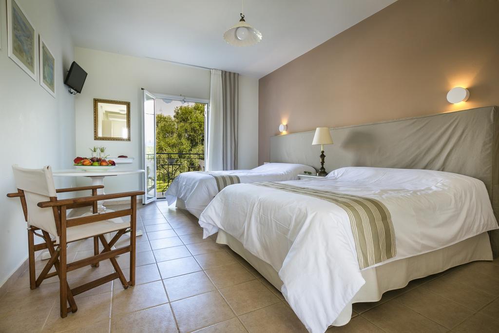 Olive Grove Studios & Apartments Свороната Экстерьер фото