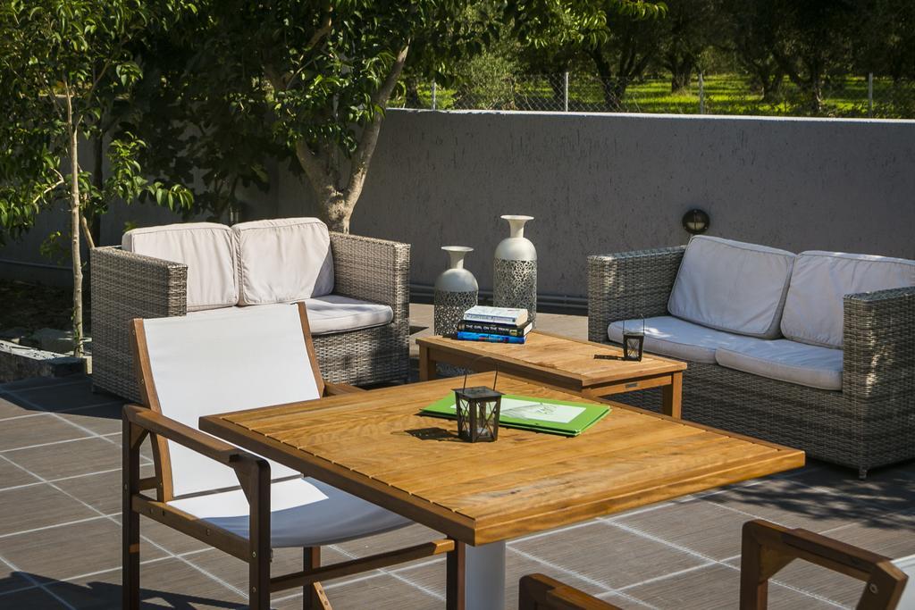 Olive Grove Studios & Apartments Свороната Экстерьер фото