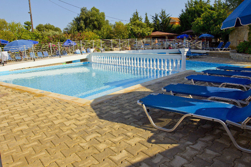 Olive Grove Studios & Apartments Свороната Экстерьер фото