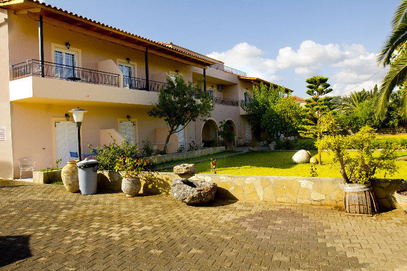 Olive Grove Studios & Apartments Свороната Экстерьер фото