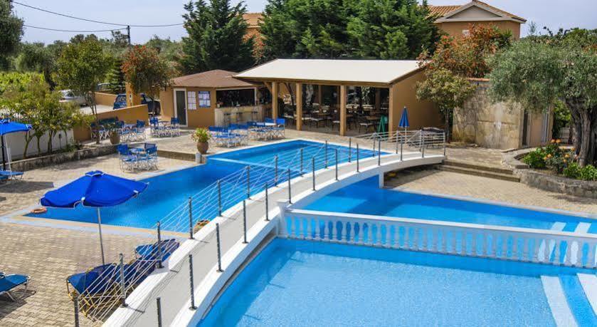 Olive Grove Studios & Apartments Свороната Экстерьер фото