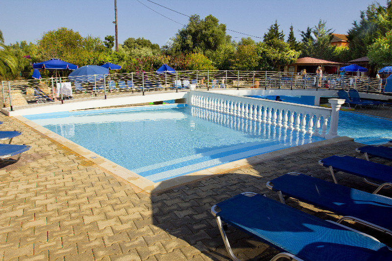Olive Grove Studios & Apartments Свороната Экстерьер фото