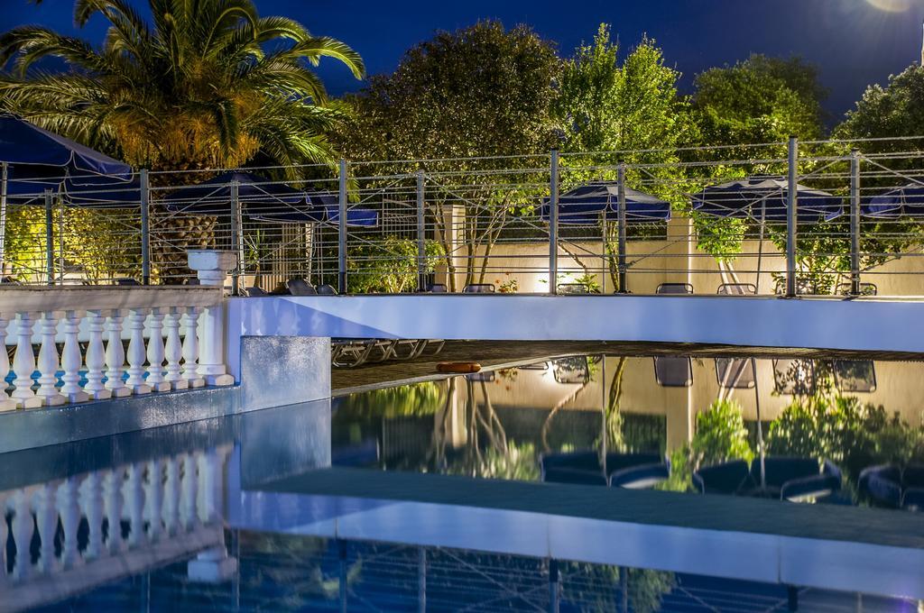 Olive Grove Studios & Apartments Свороната Экстерьер фото