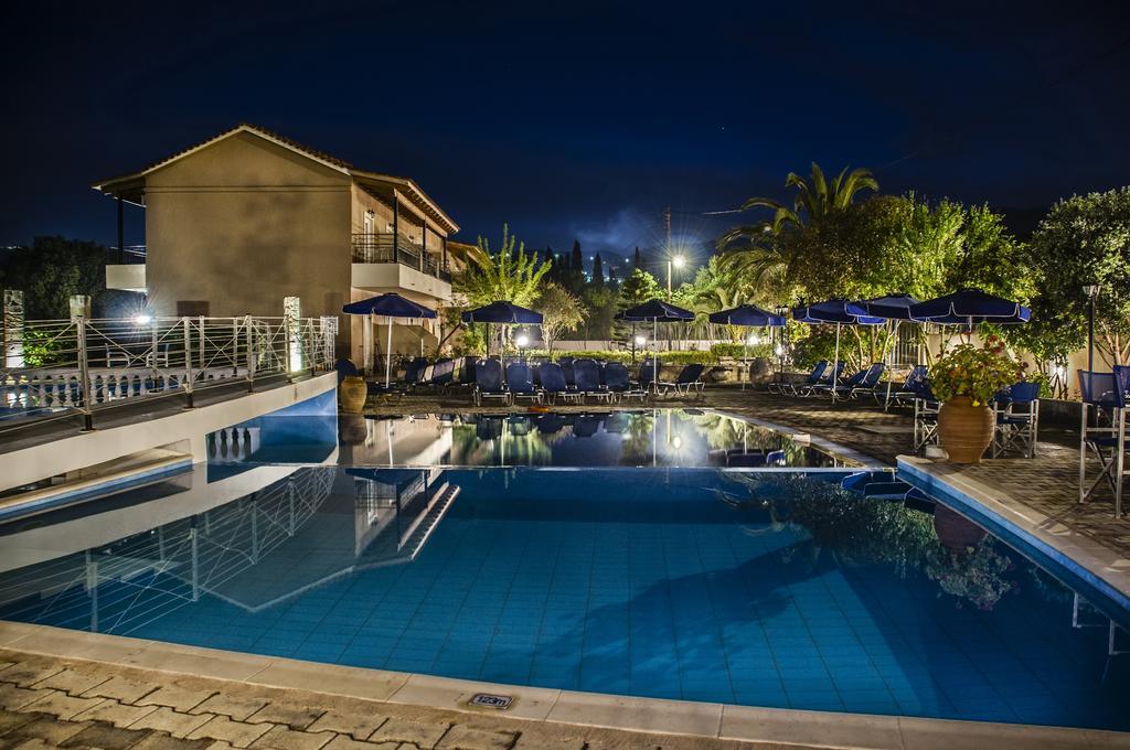Olive Grove Studios & Apartments Свороната Экстерьер фото